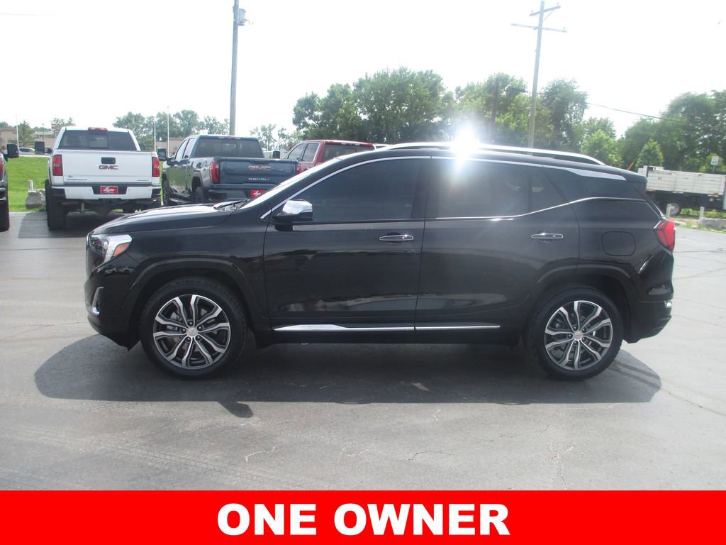 Used 2020 GMC Terrain Denali w/ Denali Premium Package AWD/4WD image 11