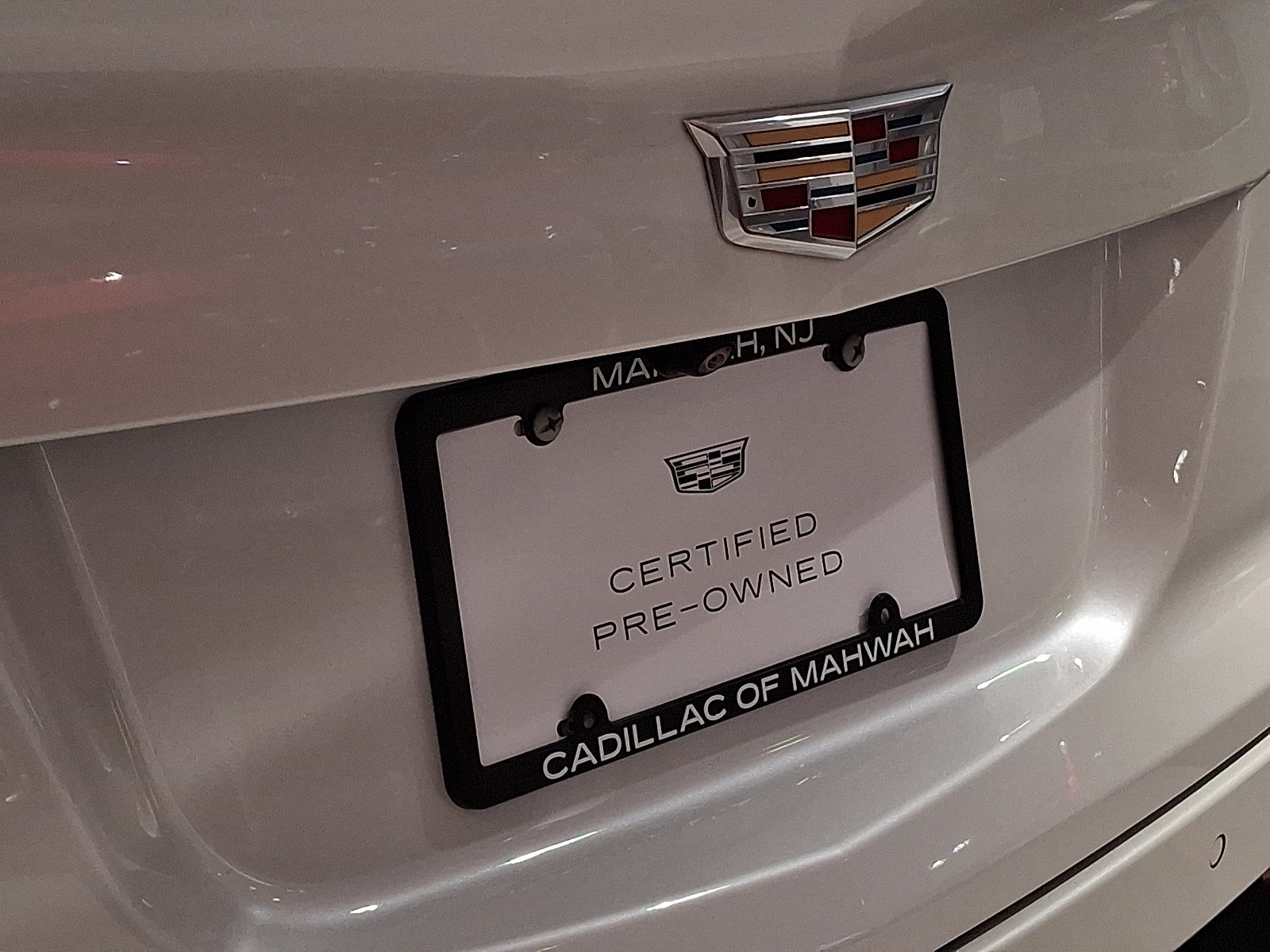 Certified 2023 Cadillac XT4 Premium Luxury w/ Cold Weather Package AWD/4WD image 33