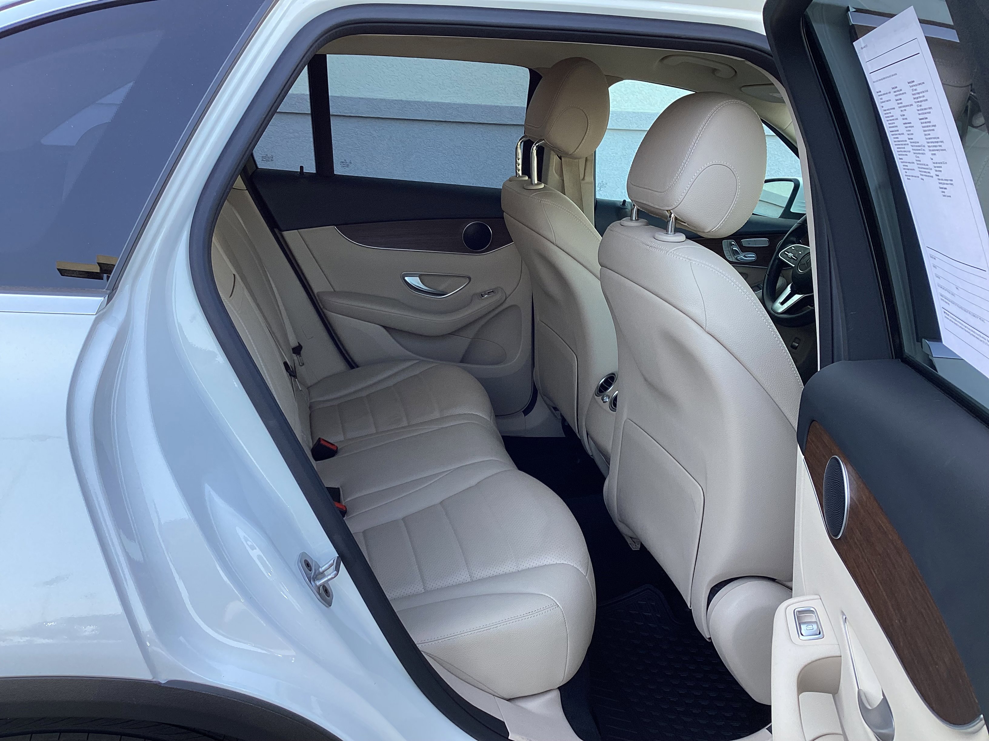 Used 2021 Mercedes-Benz GLC 300 4MATIC image 8