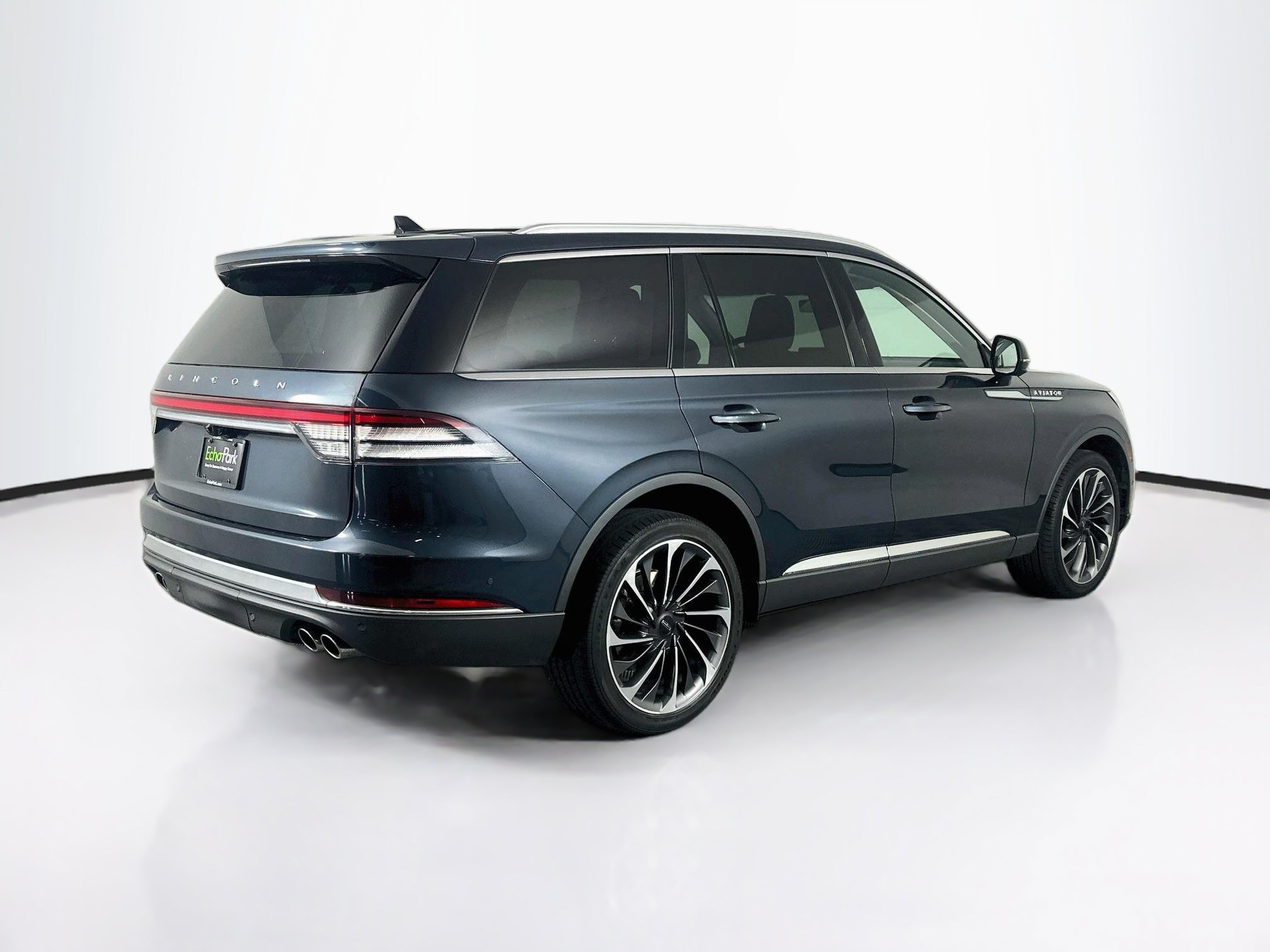 Used 2024 Lincoln Aviator Reserve w/ Equipment Group 201A AWD/4WD image 9