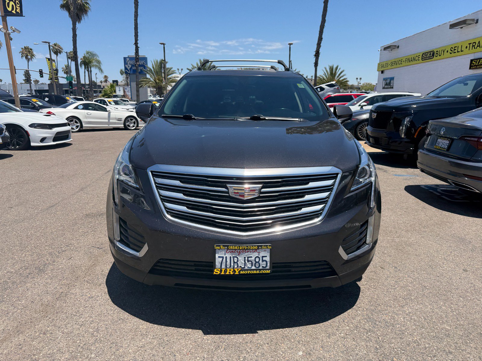 Used 2017 Cadillac XT5 Luxury FWD image 2