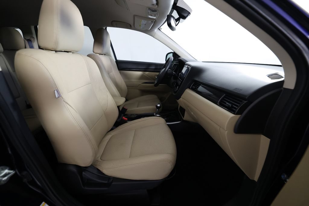 Used 2018 Mitsubishi Outlander SE FWD image 10