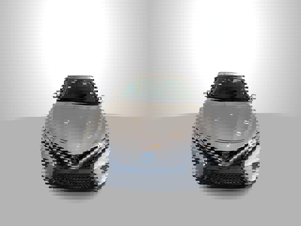 Used 2020 Toyota Camry SE w/ Sunroof Package image 3