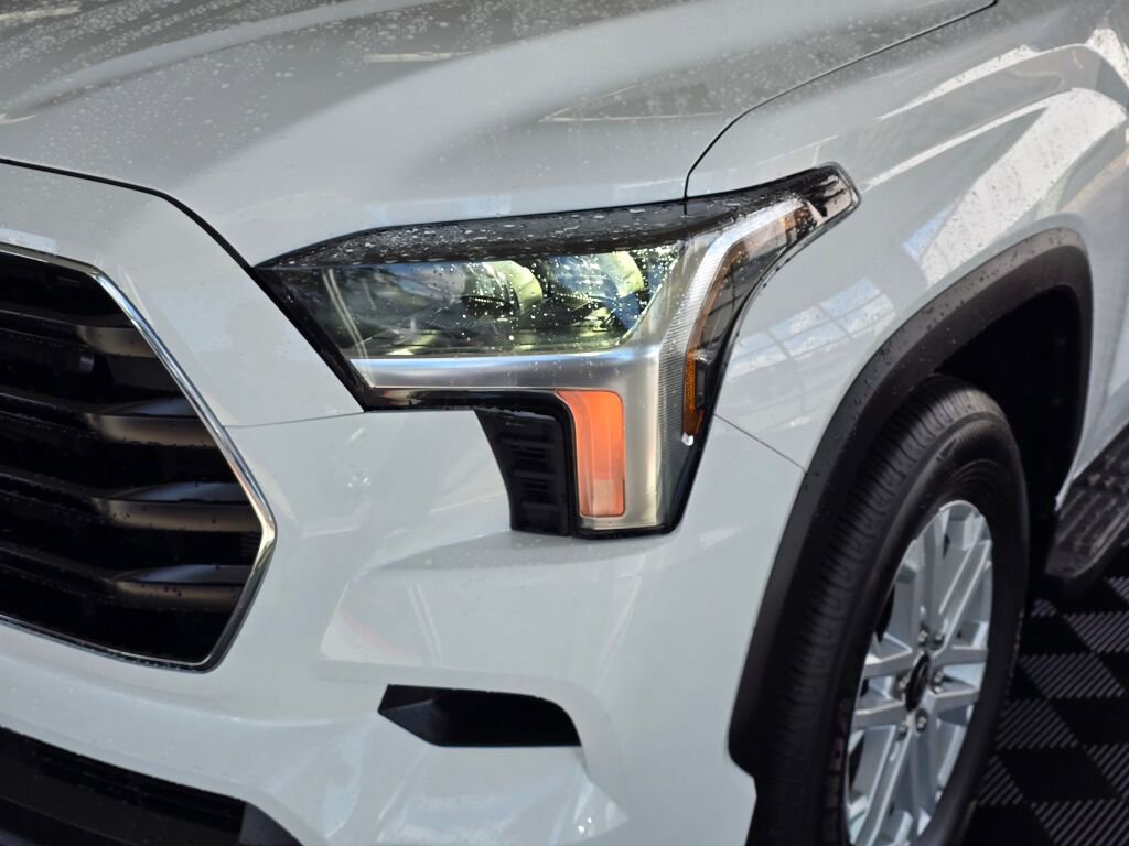 Certified 2026 Toyota Sequoia SR5 AWD/4WD image 10