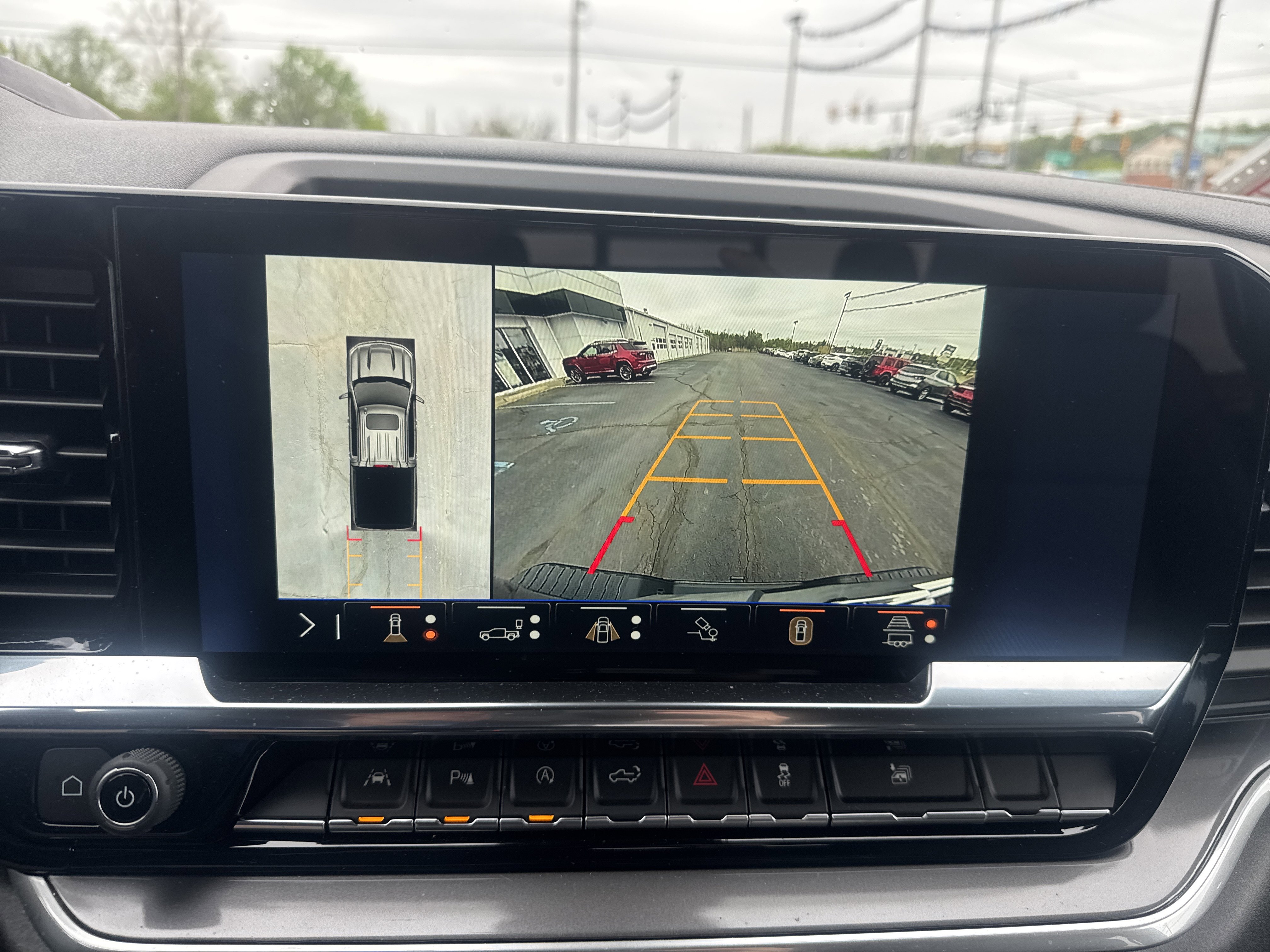 Used 2025 Chevrolet Silverado 1500 High Country w/ Technology Package AWD/4WD image 26