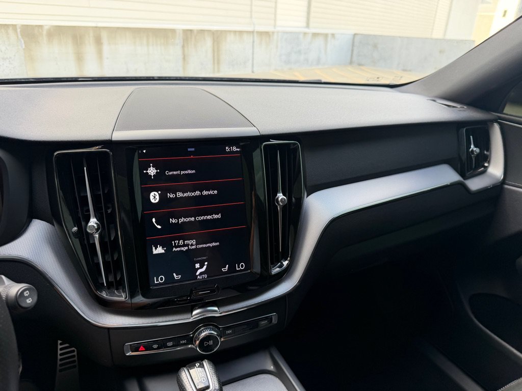 Used 2018 Volvo XC60 T5 R-Design w/ Convenience Package AWD/4WD image 16