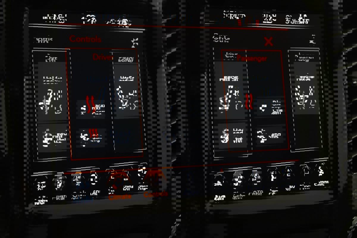 Used 2020 Jeep Cherokee Limited image 8