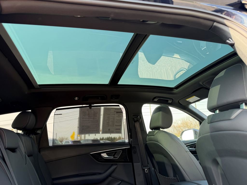 Certified 2025 Audi Q7 3.0T Premium Plus w/ Premium Plus Package image 17