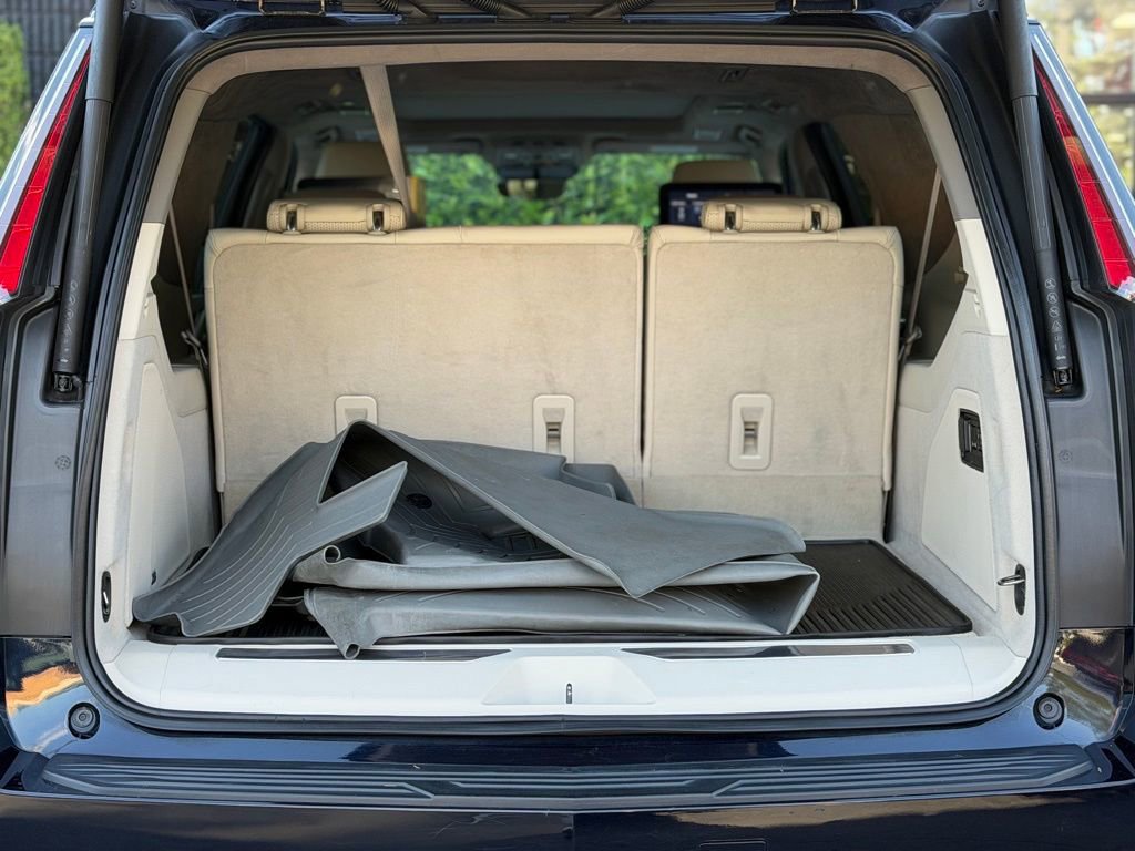 Used 2021 Cadillac Escalade ESV Sport Platinum AWD/4WD image 18