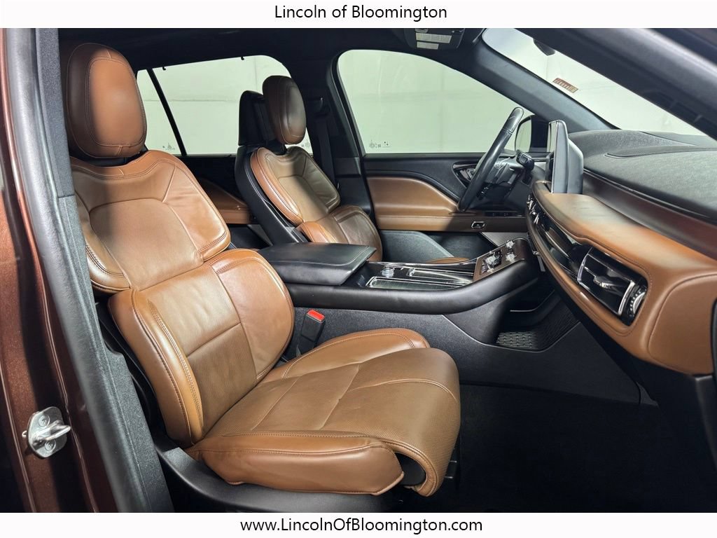Used 2020 Lincoln Aviator Reserve w/ Equipment Group 202A AWD/4WD image 12