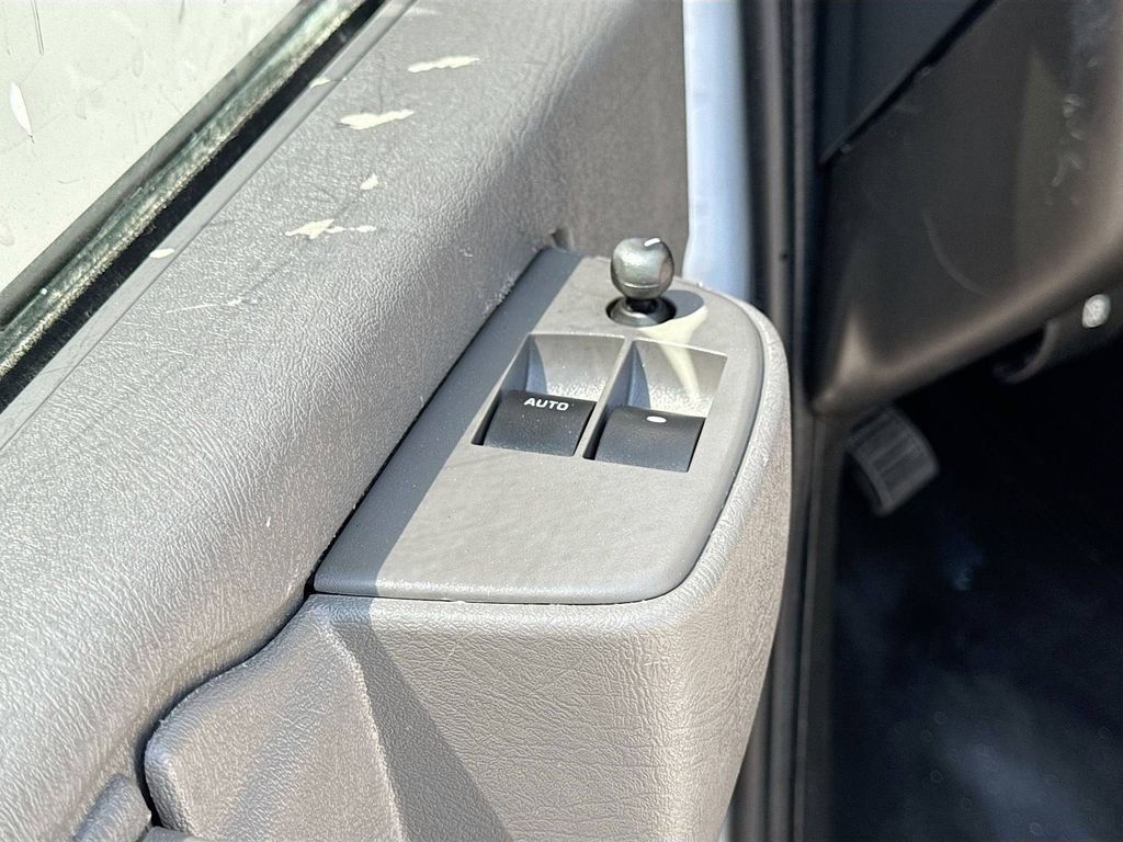 Used 2023 Chevrolet Express 2500 w/ Driver Convenience Package image 17