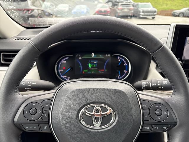 Used 2024 Toyota RAV4 XLE w/ Convenience Package AWD/4WD image 21