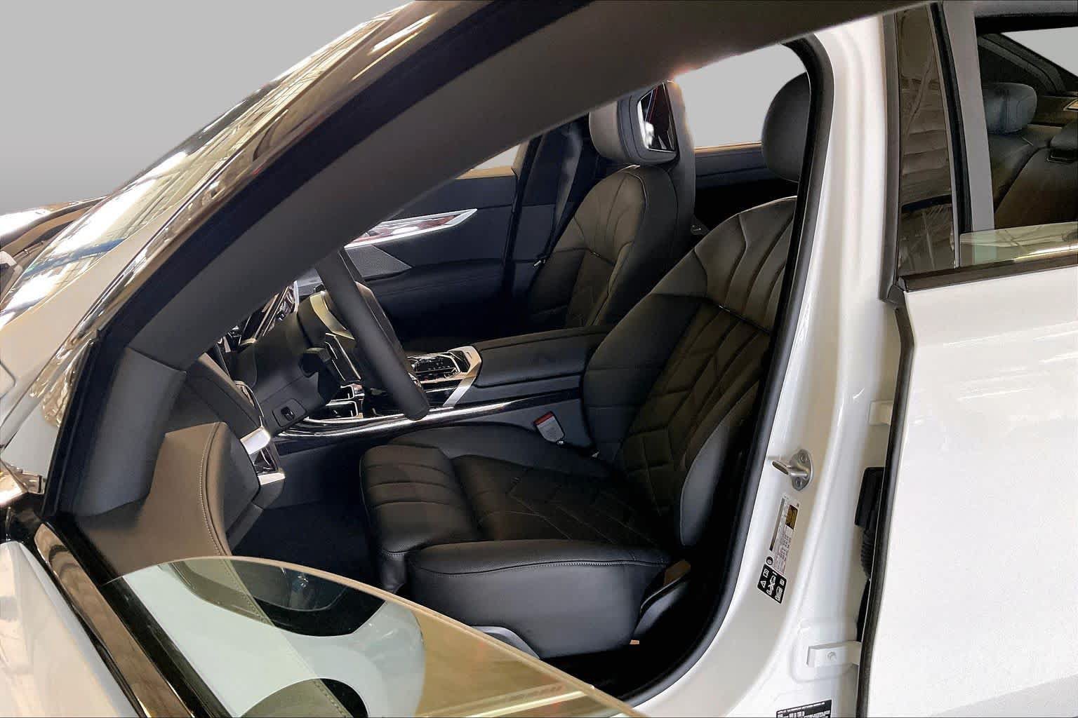 New 2026 BMW 740i xDrive w/ Executive Package AWD/4WD image 9
