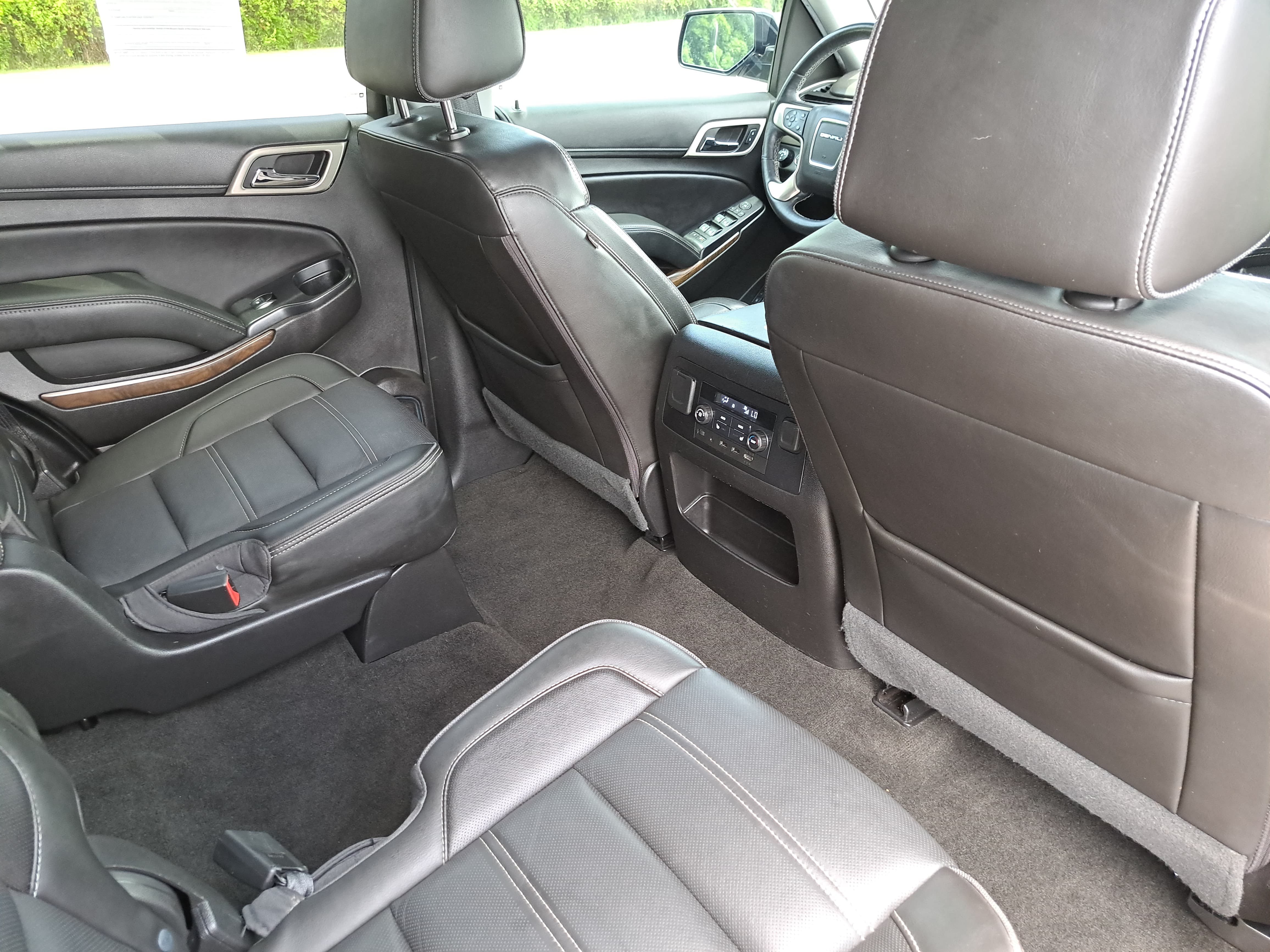 Used 2018 GMC Yukon Denali w/ Open Road Package AWD/4WD image 11