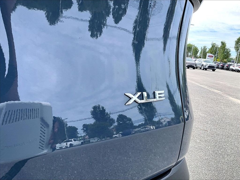 Used 2025 Toyota Grand Highlander AWD image 30