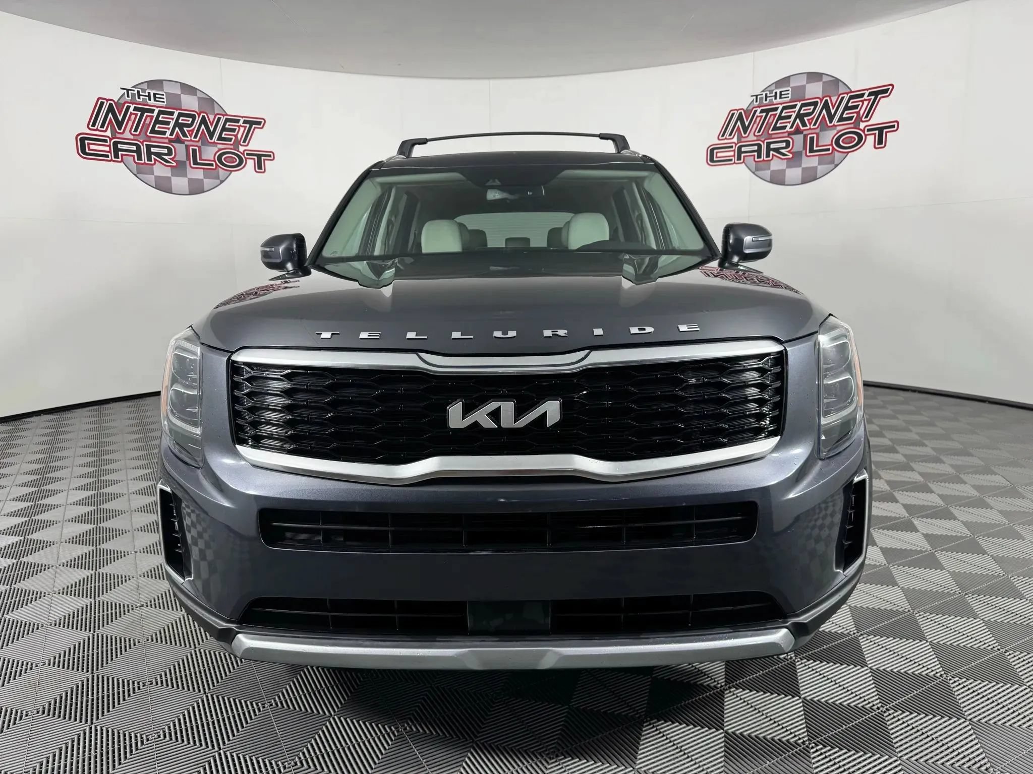 Used 2022 Kia Telluride EX w/ EX Premium Package AWD/4WD image 2