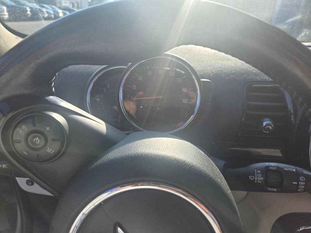 Used 2016 MINI Cooper Clubman FWD image 6