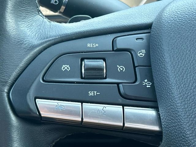 Used 2023 Cadillac XT4 Premium Luxury w/ Technology Package FWD image 31