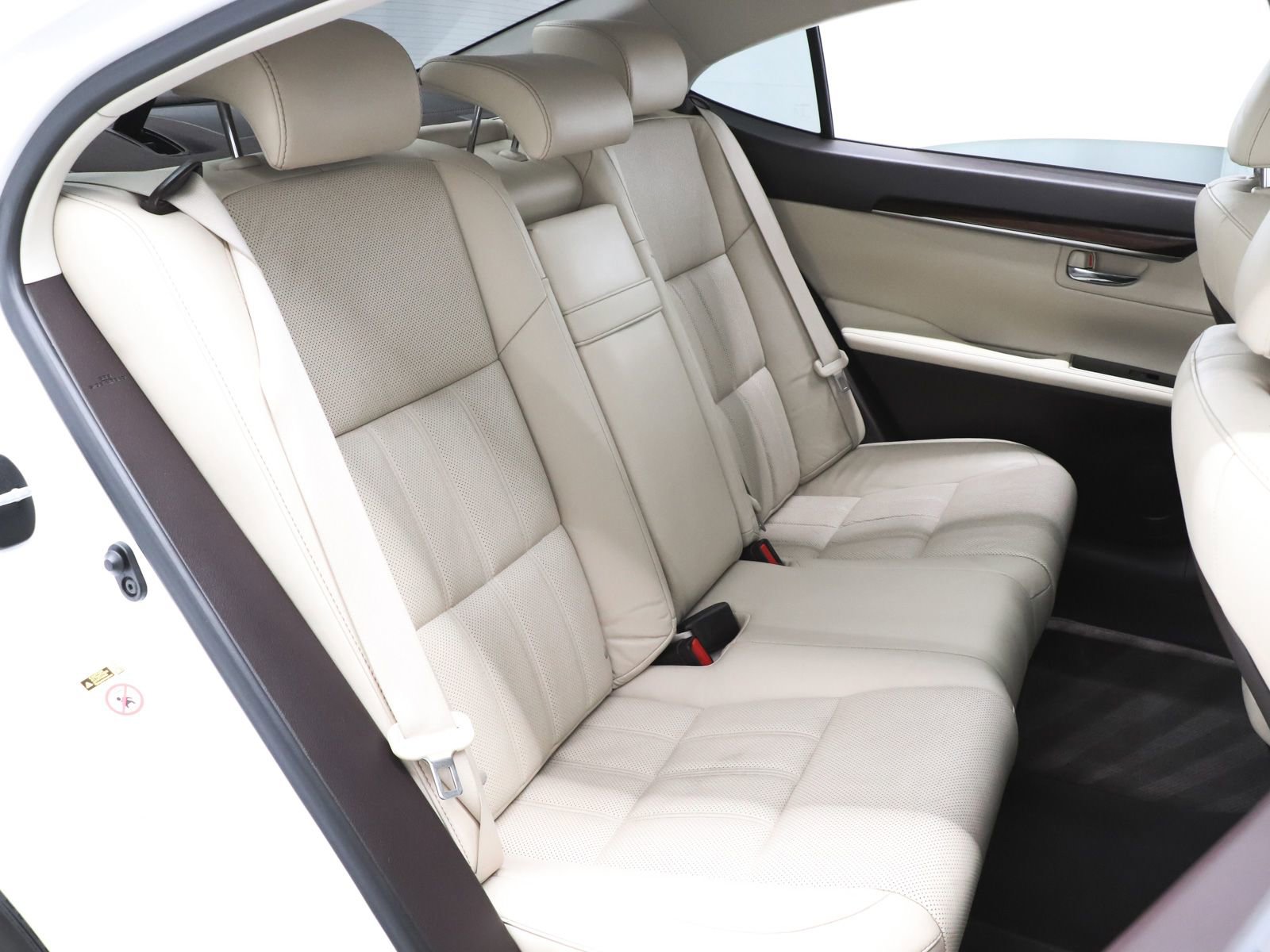 Used 2016 Lexus ES 350 w/ Luxury Package w/Wood Trim image 23