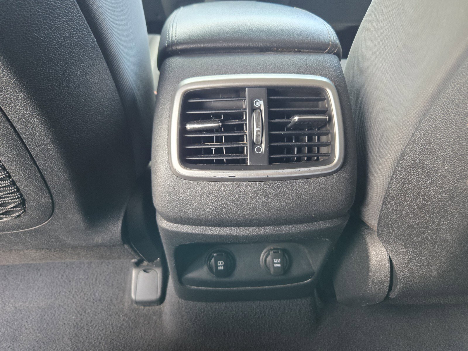 Used 2019 Kia Sorento S image 17