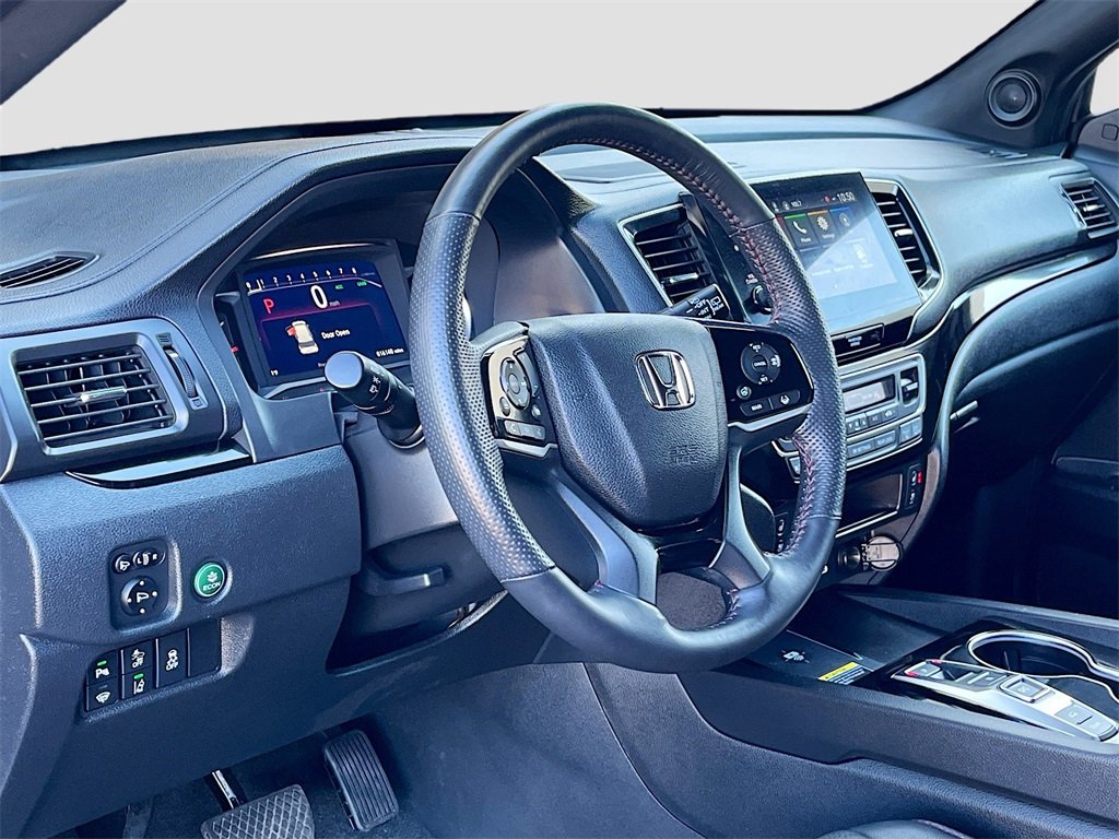 Used 2024 Honda Passport Black Edition image 9
