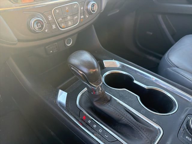 Used 2021 Chevrolet Traverse LT w/ LT Premium Package image 9