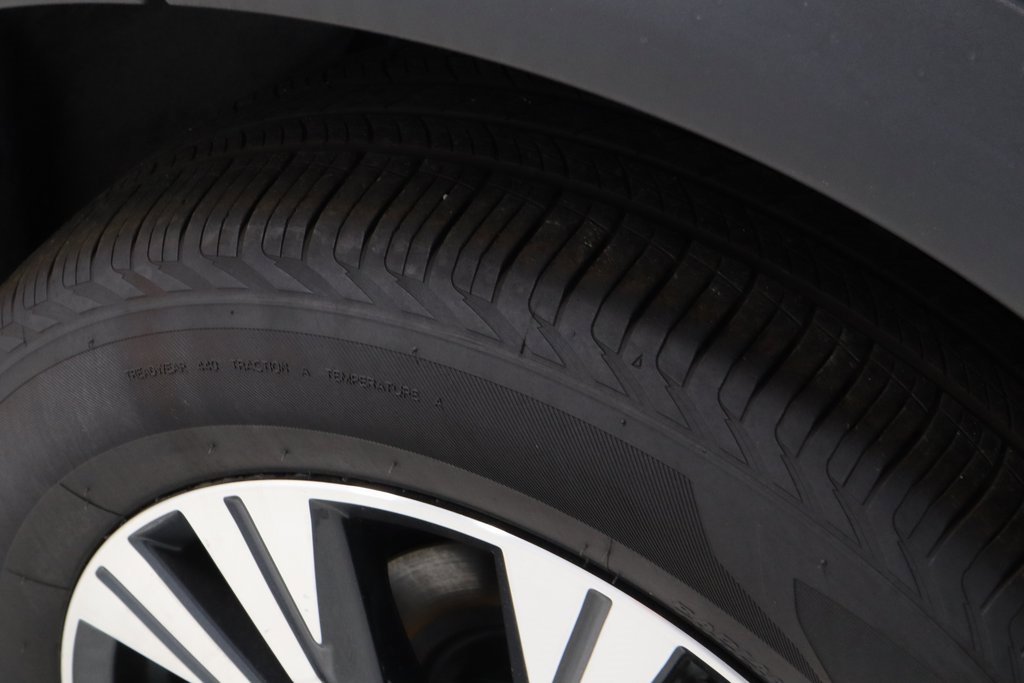 Certified 2022 Nissan Rogue SV image 20