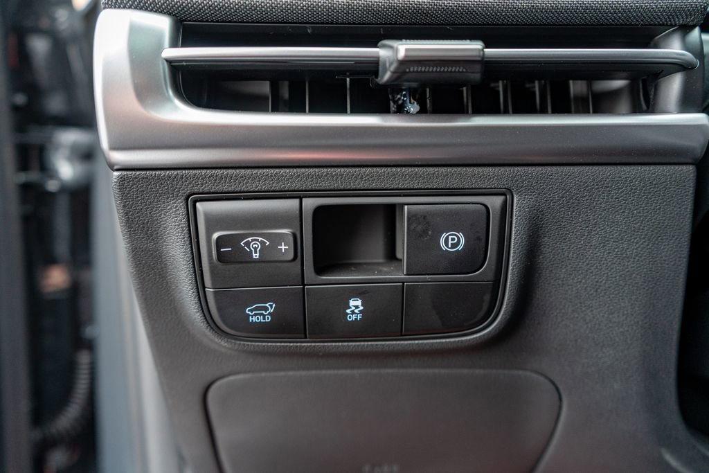 New 2025 Hyundai Tucson Limited image 28