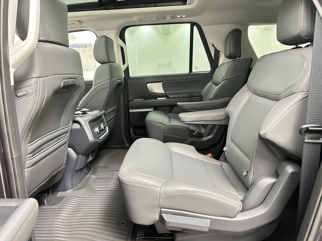 New 2025 Ford Expedition Max Active image 18