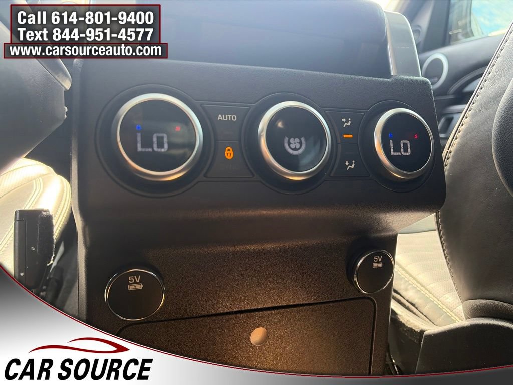 Used 2017 Land Rover Discovery First Edition AWD/4WD image 11