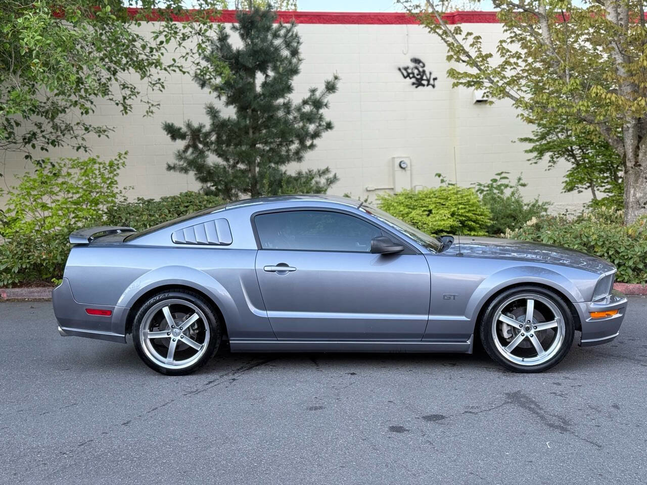 Used 2006 Ford Mustang GT Premium RWD image 5