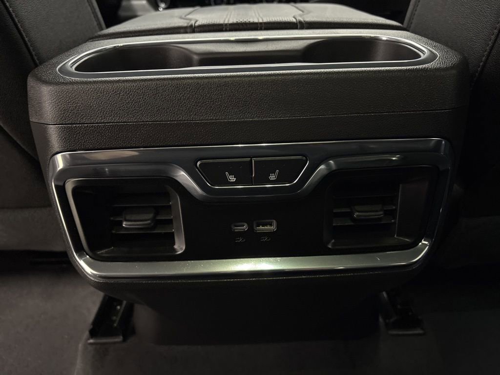 Used 2024 Chevrolet Silverado 1500 High Country w/ Technology Package AWD/4WD image 37