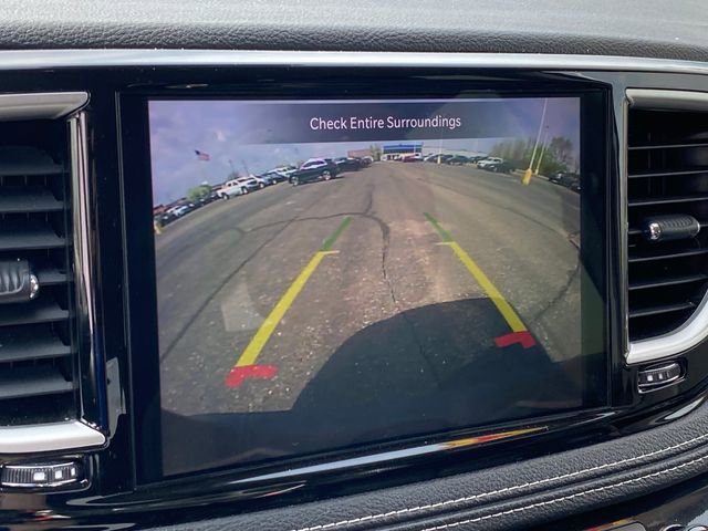 Used 2024 Chrysler Pacifica Limited FWD image 12