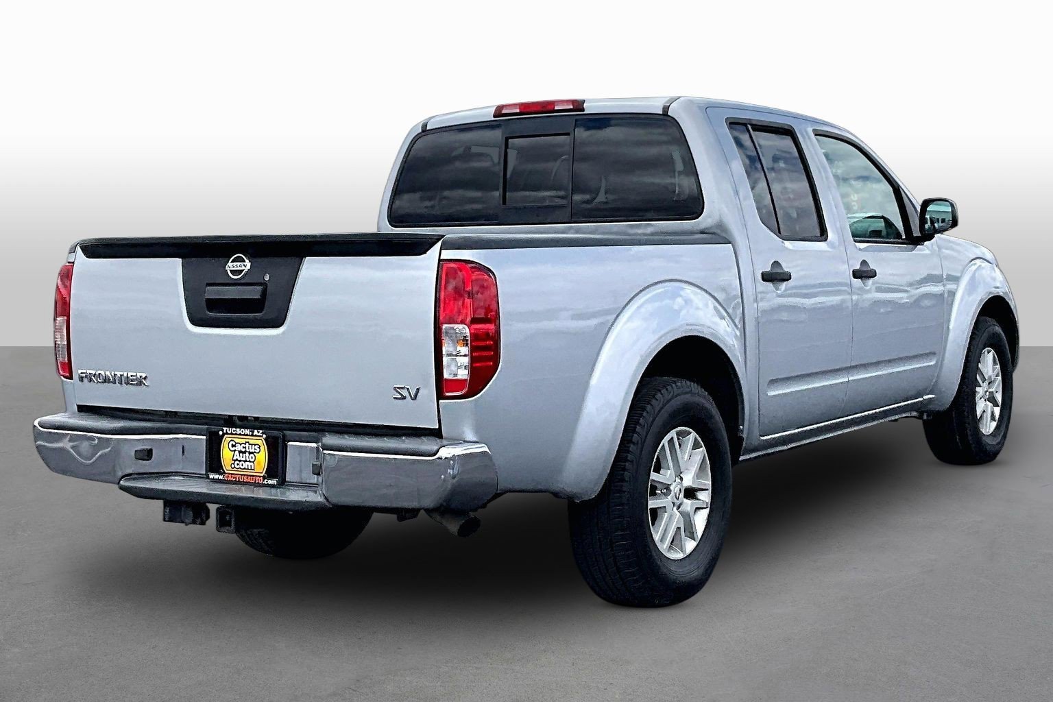Used 2019 Nissan Frontier SV RWD image 2