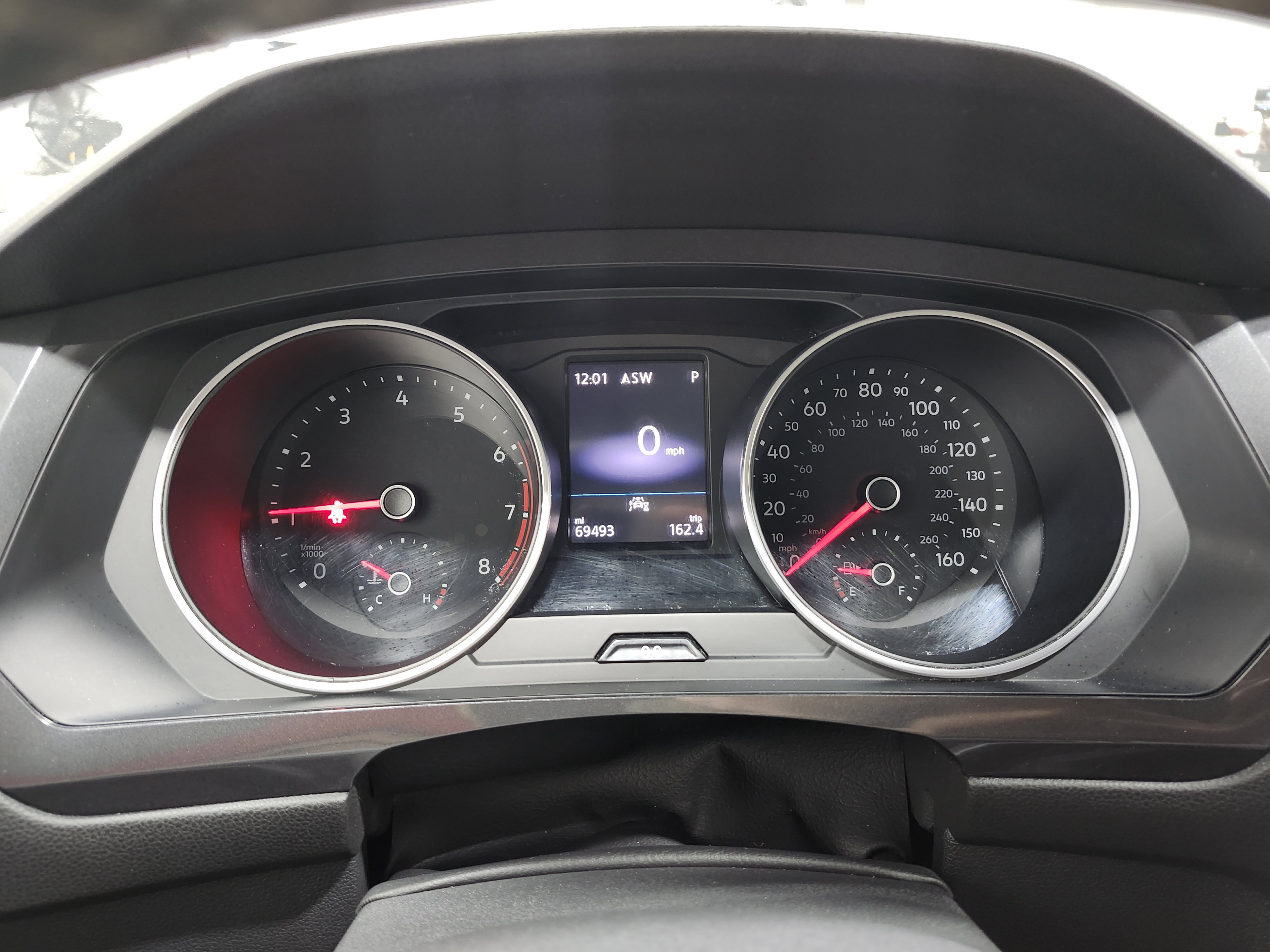 Used 2021 Volkswagen Tiguan SE FWD image 28