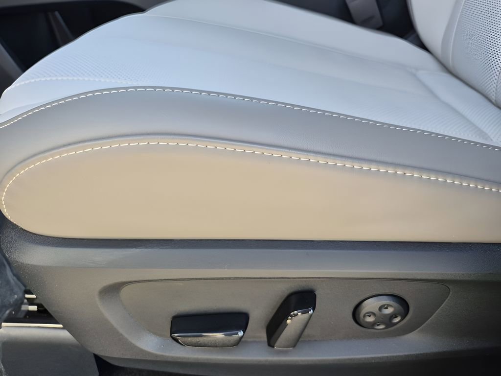 Certified 2026 INFINITI QX60 Luxe w/ Cargo Package image 17