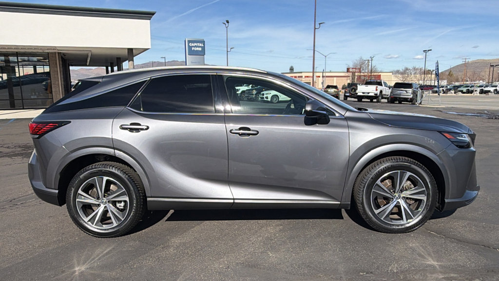 Used 2023 Lexus RX 350 Premium w/ Accessory Package image 2