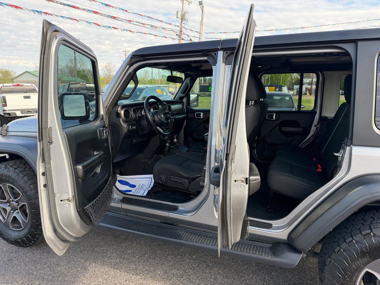 Used 2018 Jeep Wrangler Unlimited Sport S image 7