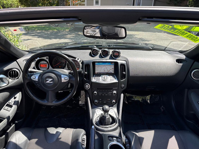 Used 2010 Nissan 370Z Touring w/ Sport Pkg RWD image 20