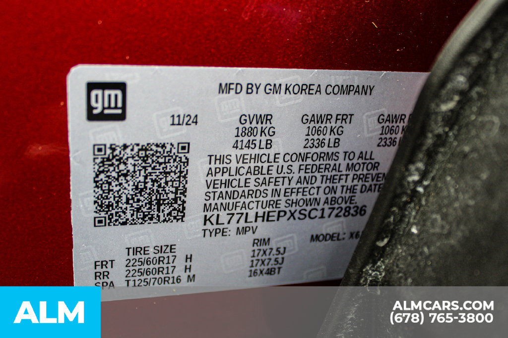 Used 2025 Chevrolet Trax LT FWD image 41