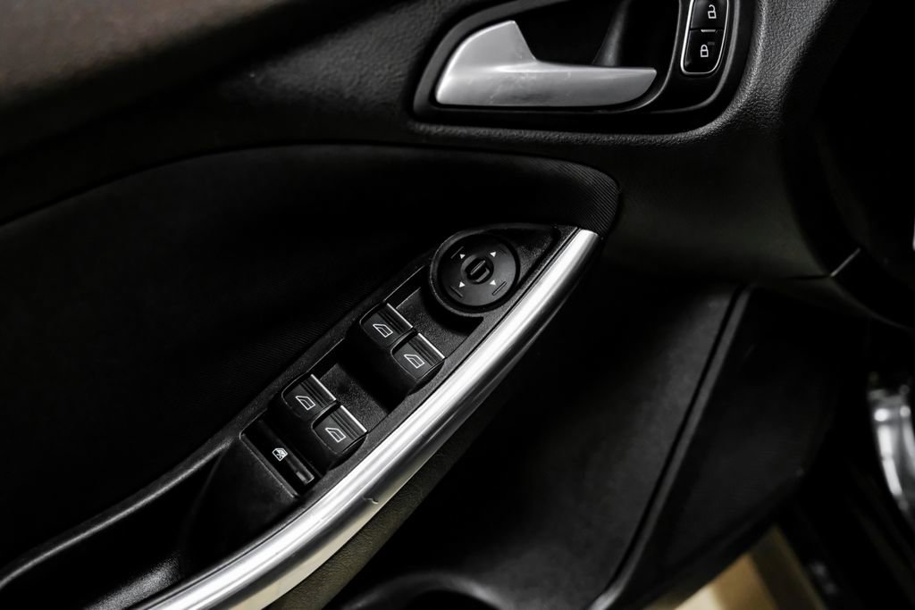 Used 2015 Ford Focus ST FWD image 37
