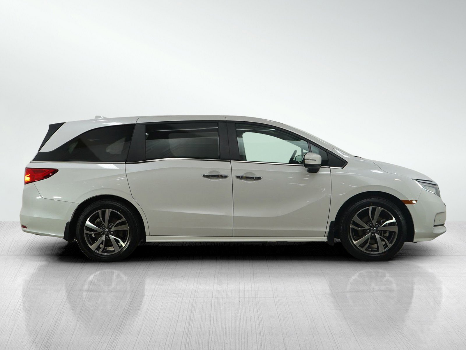 Used 2023 Honda Odyssey Touring image 6