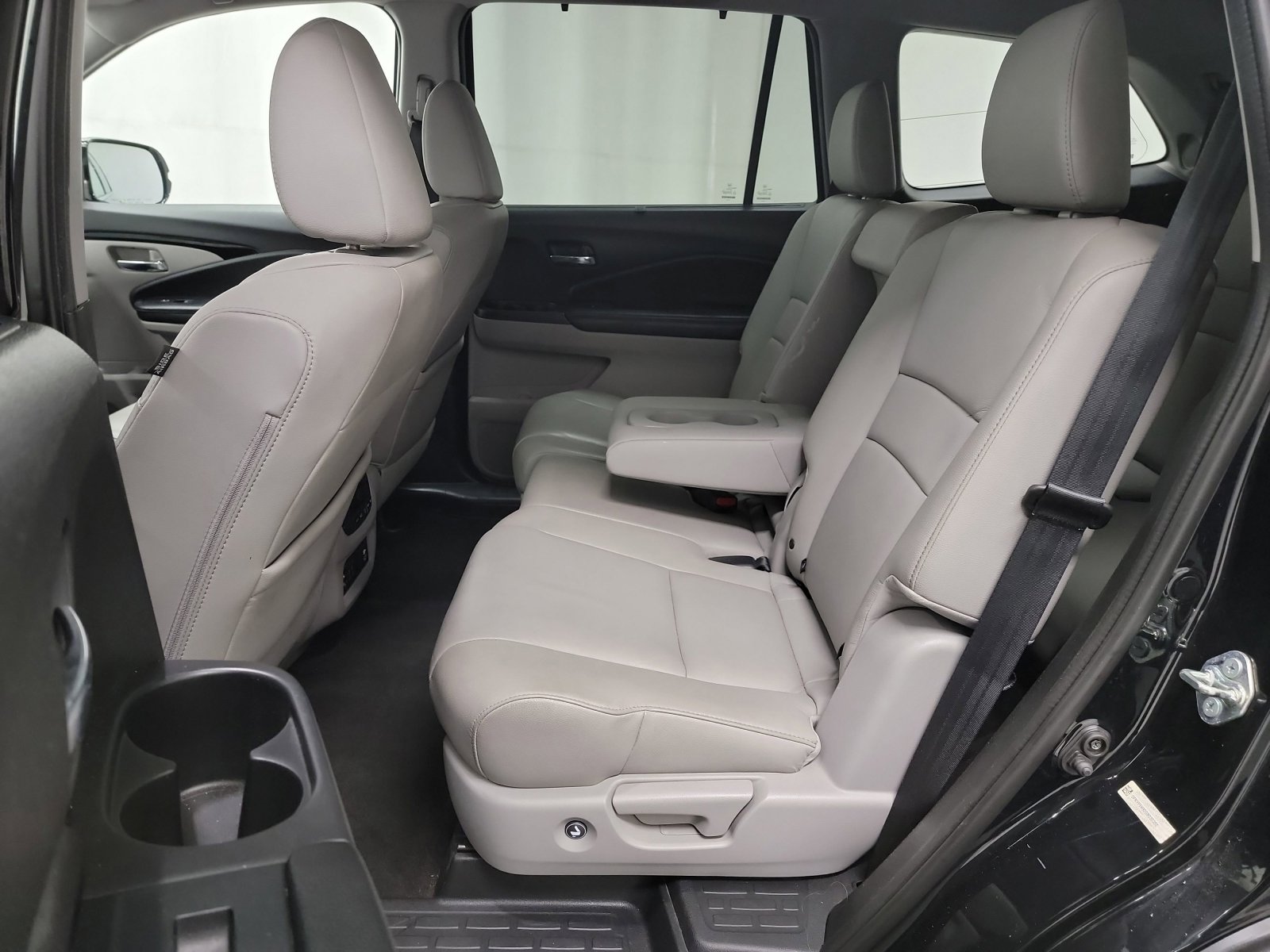 Used 2016 Honda Pilot Touring image 28