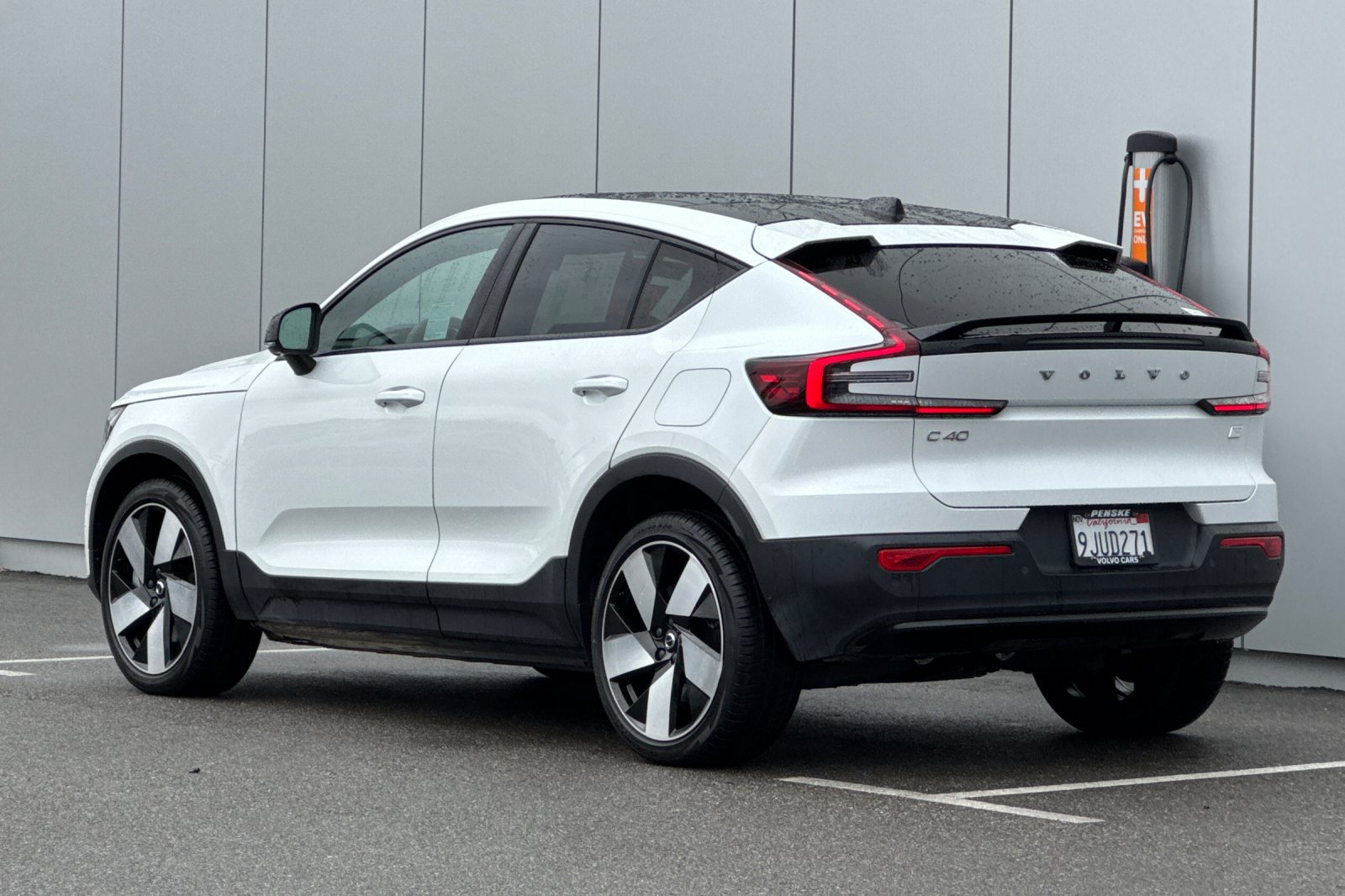 Used 2023 Volvo C40 P8 Recharge Ultimate AWD/4WD image 3