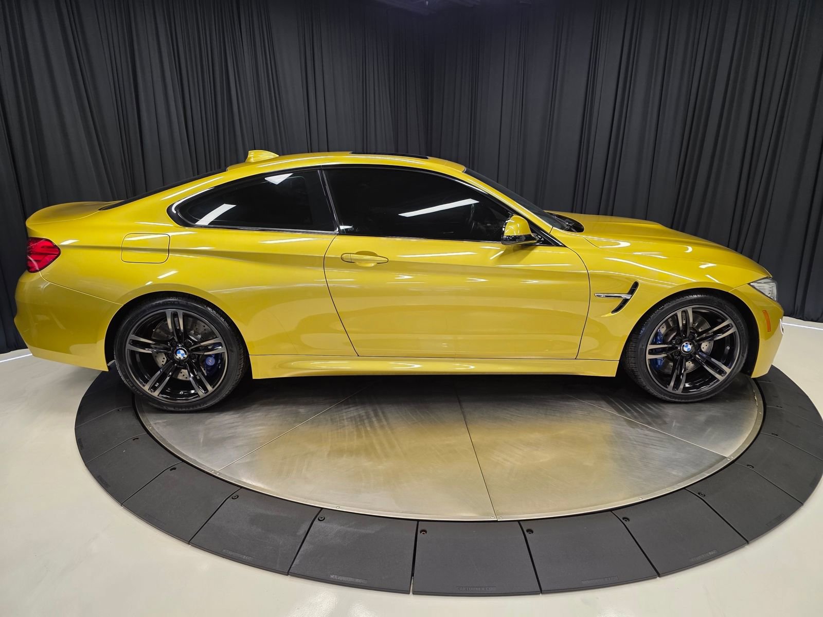 Used 2015 BMW M4 Coupe image 12