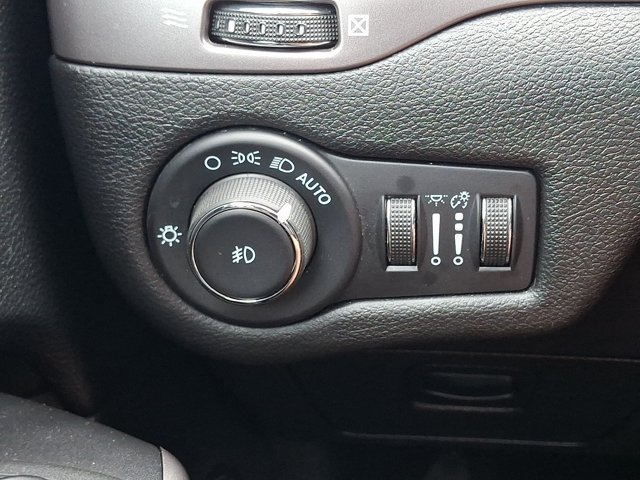 Certified 2021 Jeep Cherokee Latitude Lux AWD/4WD image 29