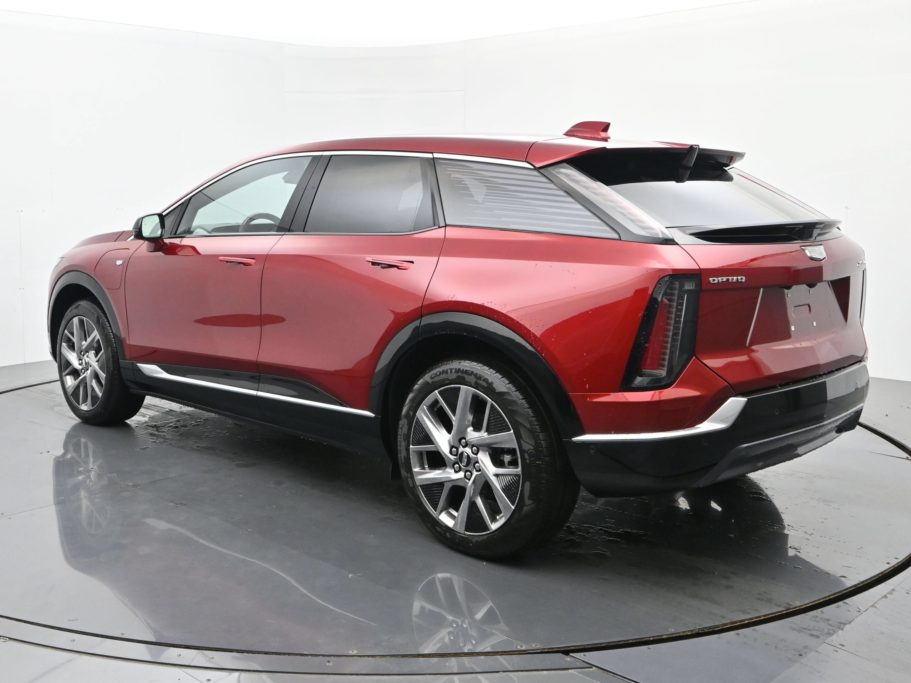 New 2026 Cadillac Optiq Luxury 1 w/ LPO, Floor Liner Package AWD/4WD image 3
