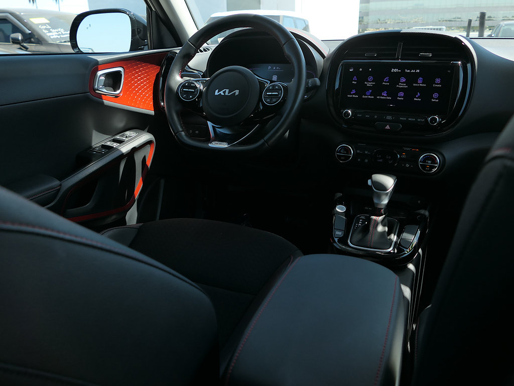 Used 2023 Kia Soul GT-Line FWD image 23