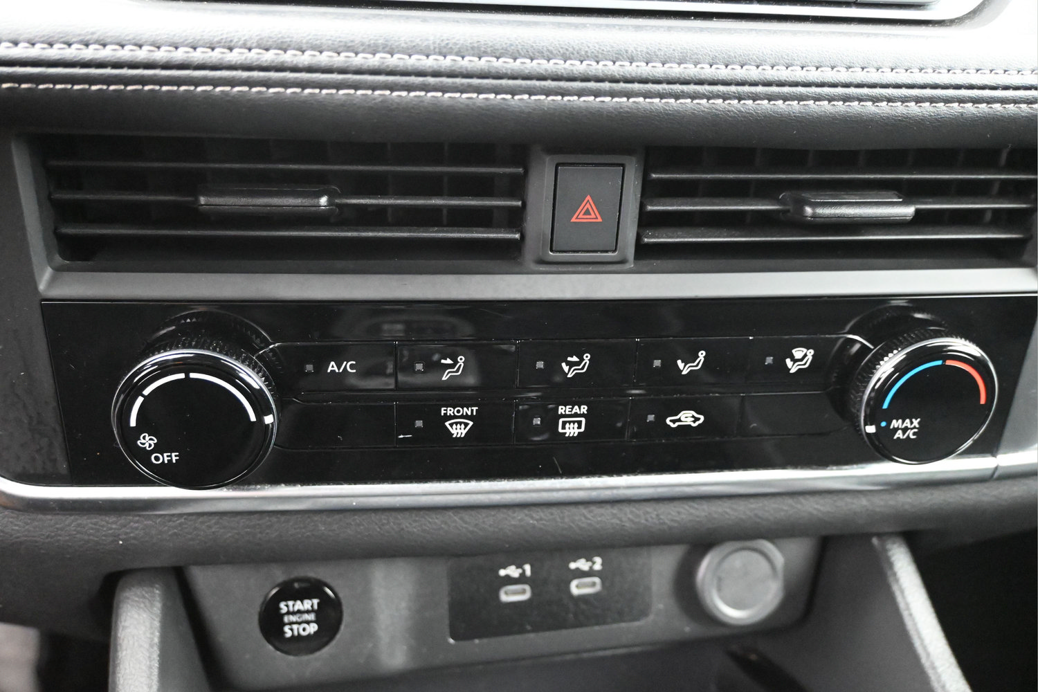 Used 2024 Nissan Rogue S FWD image 17
