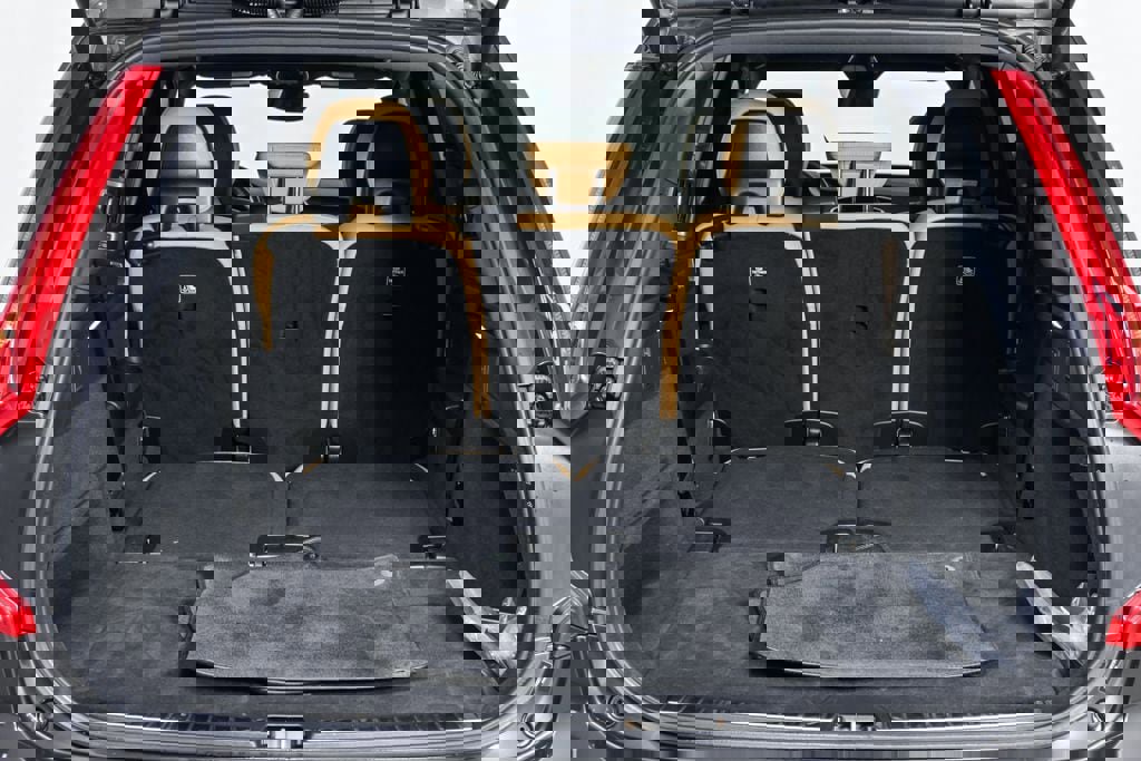 Certified 2024 Volvo XC90 T8 Ultimate AWD/4WD image 34